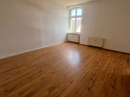 Wohnung zur Miete 250 € 2 Zimmer 45 m² 1. Geschoss frei ab sofort Bernburger Straße 5 Gröbzig Südliches Anhalt 06388