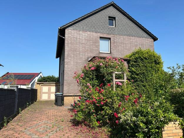 Einfamilienhaus zum Kauf 255.000 € 5 Zimmer 156 m² 642 m² Grundstück Riepen Bad Nenndorf 31542