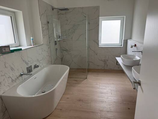 Wohnung zur Miete 1.495 € 4,5 Zimmer 115 m² Geschoss 2/2 frei ab 01.01.2026 Bustweg 5 Minseln Rheinfelden (Baden) 79618