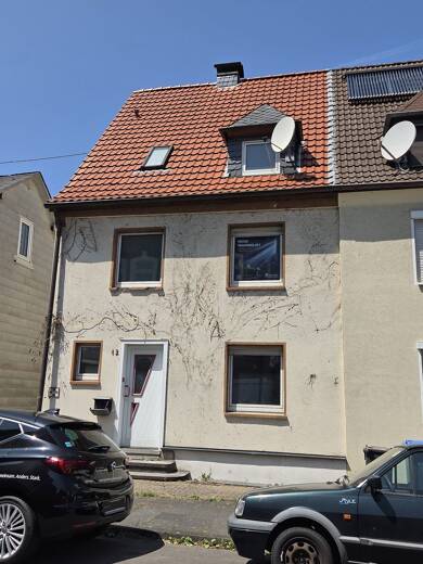 Doppelhaushälfte zum Kauf 200.000 € 8 Zimmer 184 m² 280 m² Grundstück frei ab sofort Feldstr. 13 Weidenau - Mitte Siegen 57076