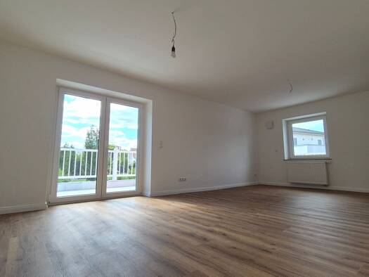 Terrassenwohnung zur Miete 900 € 3 Zimmer 95 m² Geschoss 1/2 frei ab 01.09.2026 Walderbach Walderbach 93194
