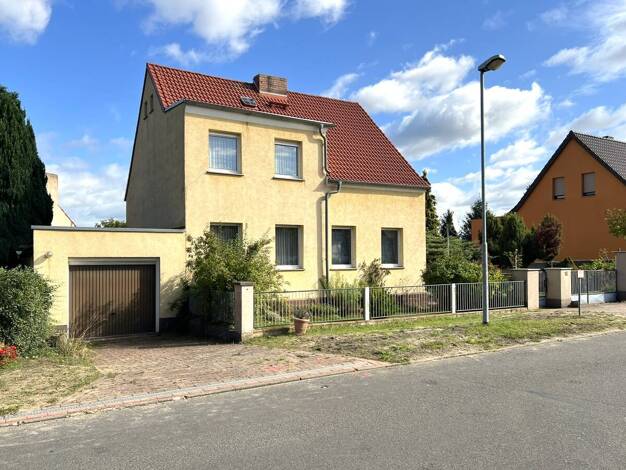Einfamilienhaus zum Kauf 98.000 € 7 Zimmer 132,4 m² 1.156 m² Grundstück August-Bebel-Straße 16 Burgkemnitz Muldestausee/ Schlaitz 06774