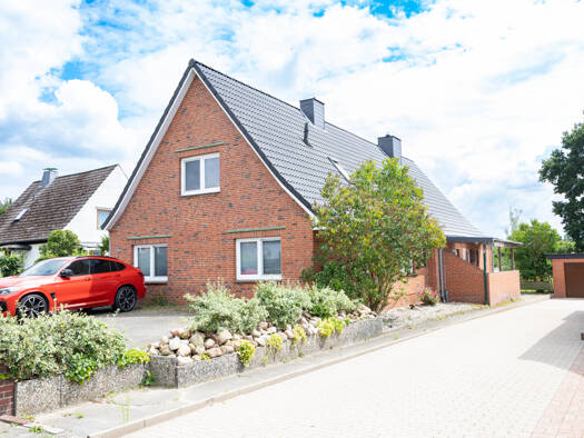 Wohnung zur Miete 650 € 2,5 Zimmer 55 m² Dachgeschoss frei ab sofort Nordhastedt 25785