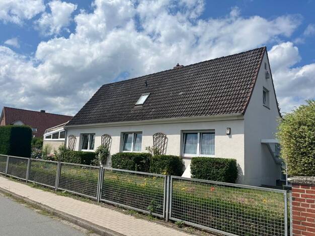 Einfamilienhaus zur Miete 1.480 € 4 Zimmer 188 m² frei ab 01.10.2026 Adendorf Adendorf 21365