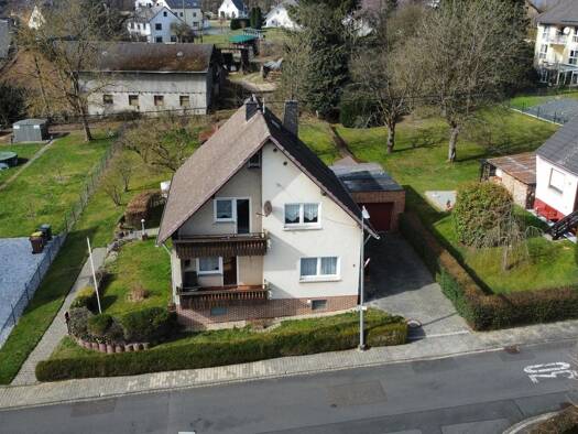 Einfamilienhaus zum Kauf 279.000 € 6 Zimmer 115,5 m² 1.068 m² Grundstück frei ab sofort Weroth 56414