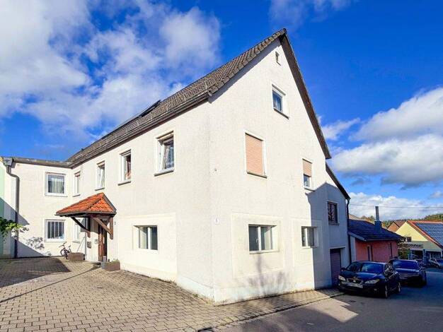 Mehrfamilienhaus zum Kauf 299.000 € 8 Zimmer 240 m² 376 m² Grundstück Lauterhofen 92283