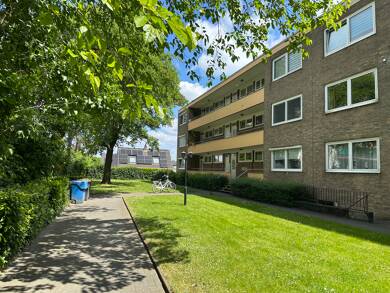 Wohnung zur Miete 650 € 2 Zimmer 52 m² Geschoss 1/2 frei ab sofort Hülser Straße 777 Inrath Krefeld 47803