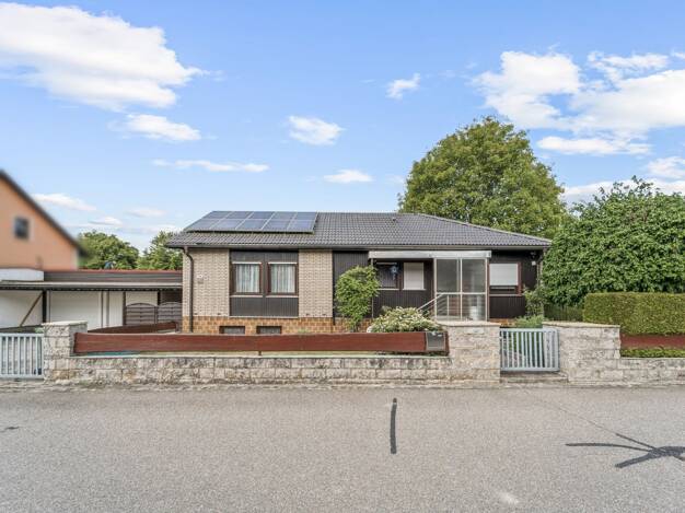 Bungalow zum Kauf 259.000 € 6 Zimmer 120 m² 932 m² Grundstück Dietldorf Burglengenfeld 93133