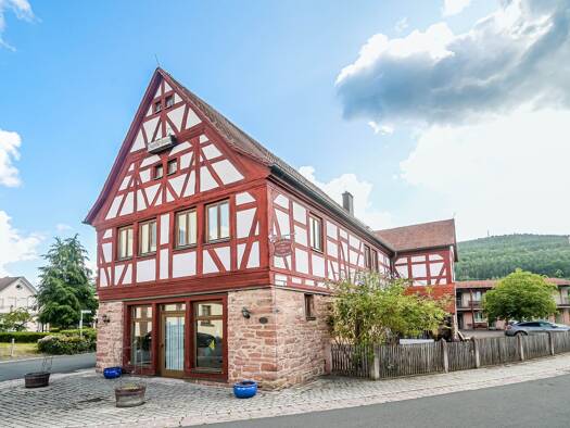 Sonstiges zum Kauf als Kapitalanlage geeignet 729.000 € 22 Zimmer 569,7 m² 925 m² Grundstück Burgsinn 97775