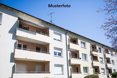 Mehrfamilienhaus zum Kauf Zwangsversteigerung 237.000 € 8 Zimmer 213 m² 1.600 m² Grundstück Zweenfurth Borsdorf 04451