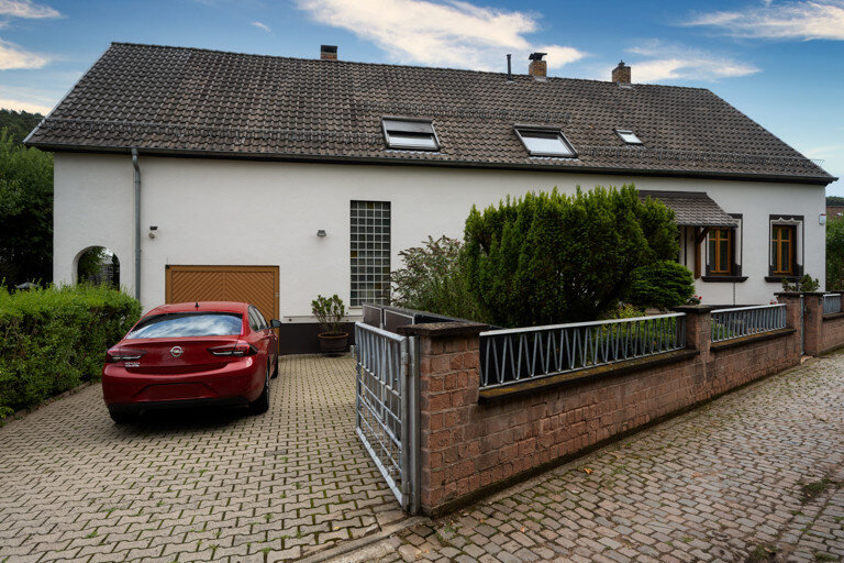 Einfamilienhaus zum Kauf 449.000 € 9 Zimmer 253 m²<br/>Wohnfläche 858 m²<br/>Grundstück Vogelbach Bruchmühlbach-Miesau 66892