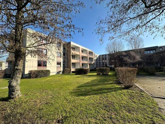 Wohnung zum Kauf 199.000 € 3 Zimmer 103 m² 2. Geschoss frei ab sofort Kreuzer Straße 2 Husum 25813