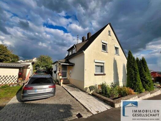 Einfamilienhaus zum Kauf 235.000 € 6 Zimmer 145 m² 857 m² Grundstück Niederzeuzheim Hadamar 65589