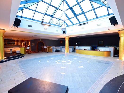 Laden zur Miete provisionsfrei 4.000 € 1 Zimmer Leifers 39055