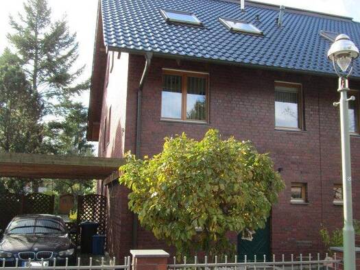 Doppelhaushälfte zum Kauf provisionsfrei 876.000 € 4,5 Zimmer 145 m² 425 m² Grundstück frei ab 01.06.2026 Buckow Berlin 12349