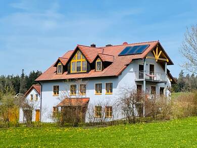 Wohnung zur Miete 660 € 3 Zimmer 90 m² Dachgeschoss, 2. Geschoss frei ab 01.09.2025 Thurndorf Kirchenthumbach / Thurndorf 91281