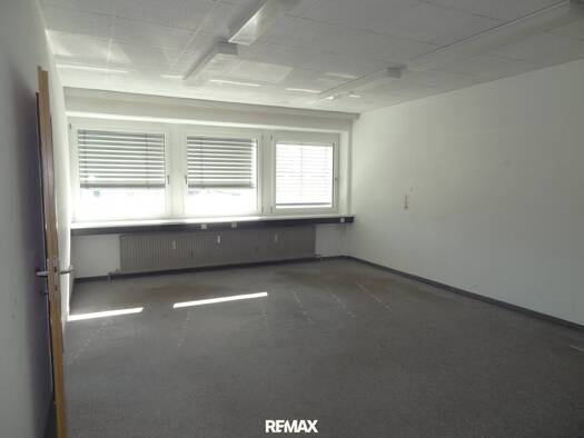 Büro zur Miete 532 € 3 Zimmer Rum 6063