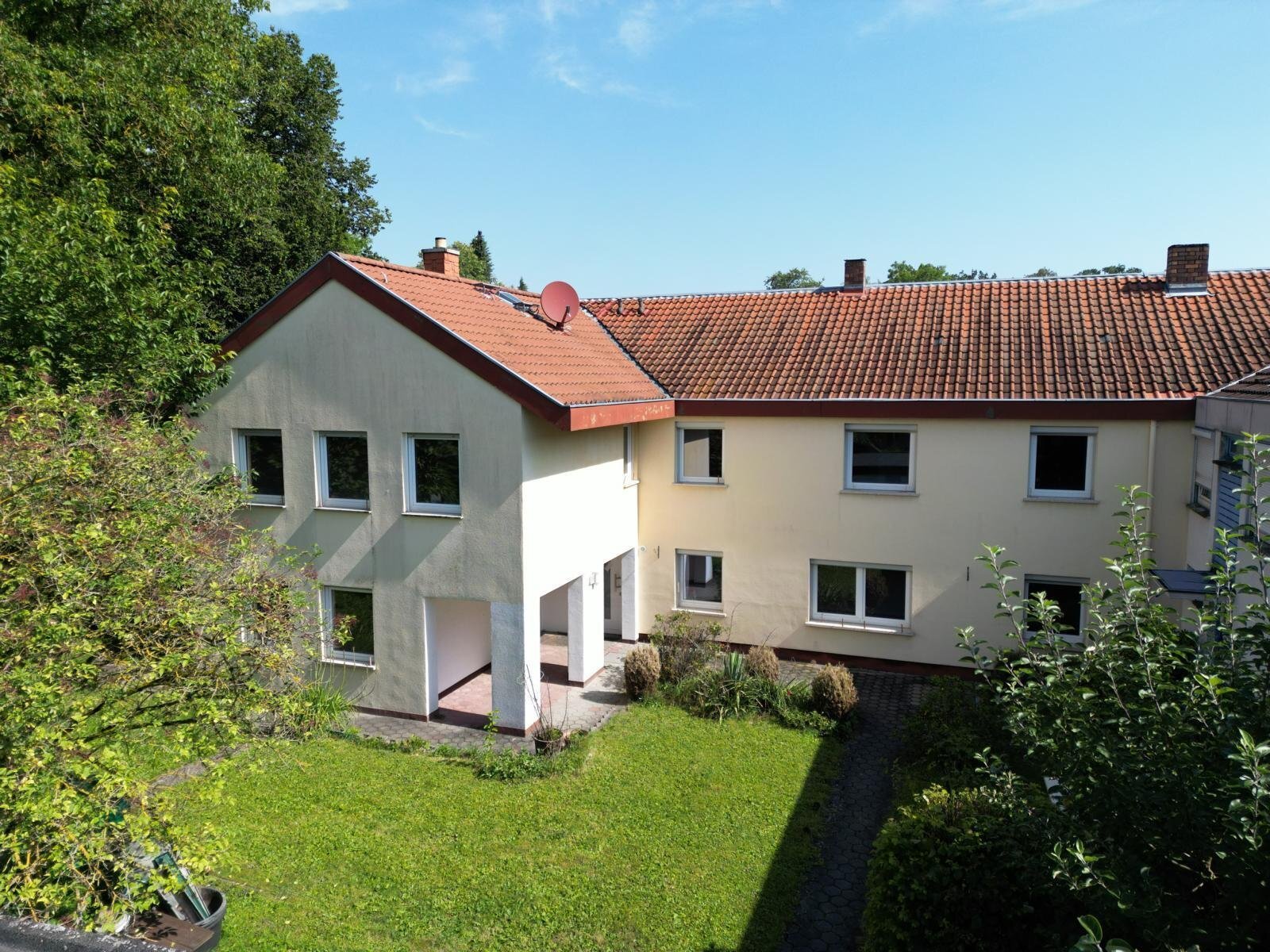 Doppelhaushälfte zum Kauf 178.000 € 8 Zimmer 160 m²<br/>Wohnfläche Innenstadt Coburg 96450