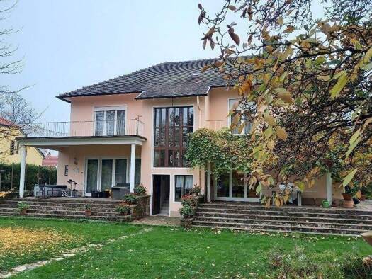 Villa zum Kauf 950.000 € 7,5 Zimmer 330 m² 1.100 m² Grundstück Ensheimerstrasse St. Ingbert Sankt Ingbert 66386