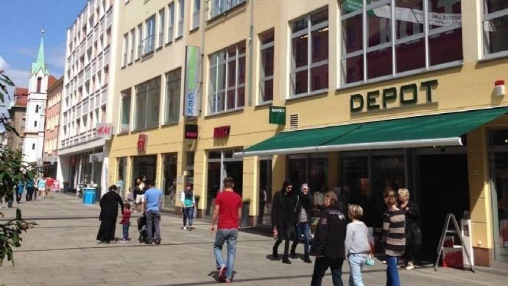 Lagerhalle zur Miete 109 € 30 m² Lagerfläche Spremberger Straße 13-15 Mitte Cottbus 03046