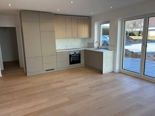 Terrassenwohnung zur Miete 1.090 € 4 Zimmer 80 m² Geschoss EG/2 frei ab sofort Am Wasen 6 Langlau Pfofeld 91738