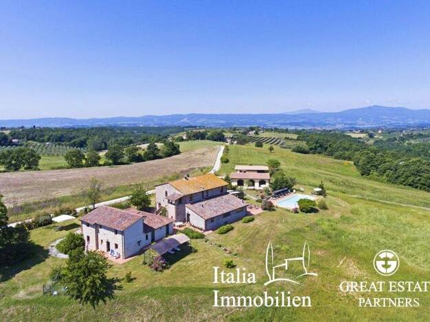 Bauernhaus zum Kauf 1.250.000 € 25 Zimmer 550 m² 127.000 m² Grundstück Montegabbione 05010
