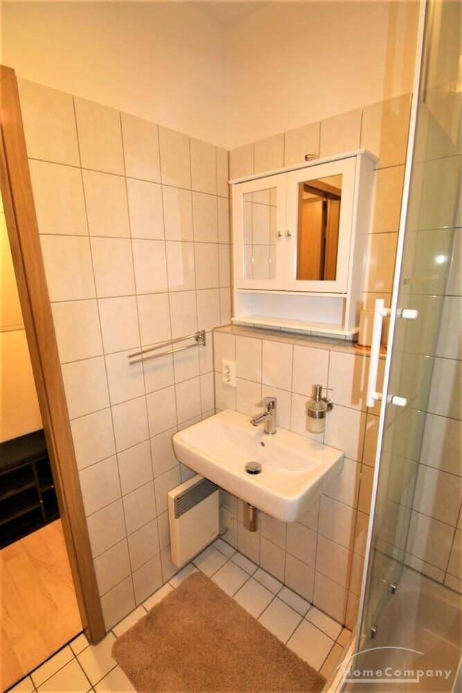 Property thumbnail 9