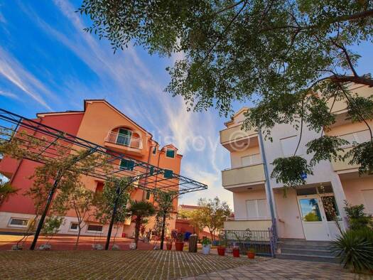 Einfamilienhaus zum Kauf 2.000.000 € 39 Zimmer 1.155 m² 1 m² Grundstück Vodice 22211