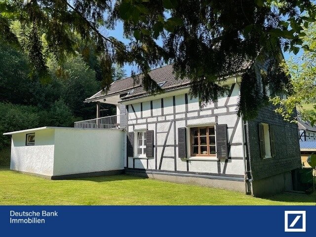 Mehrfamilienhaus zum Kauf 318.000 € 6 Zimmer 150 m²<br/>Wohnfläche 2.938 m²<br/>Grundstück 30.09.2024<br/>Verfügbarkeit Niederrengse Bergneustadt 51702