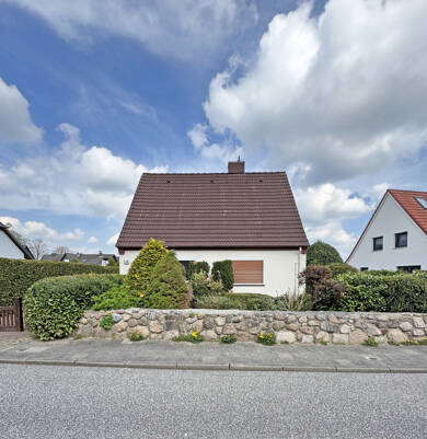 Einfamilienhaus zum Kauf 295.000 € 4 Zimmer 83,6 m² 966 m² Grundstück Bad Oldesloe 23843