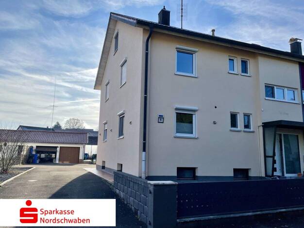 Doppelhaushälfte zum Kauf 355.000 € 4 Zimmer 112 m² 461 m² Grundstück Utzmemmingen Riesbürg 73469