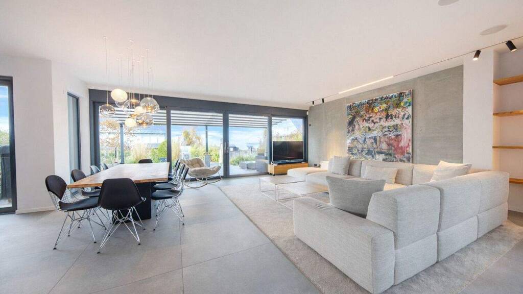 Villa zur Miete 7.900 € 7 Zimmer 348 m² 697 m² Grundstück Bad Vilbel 61118