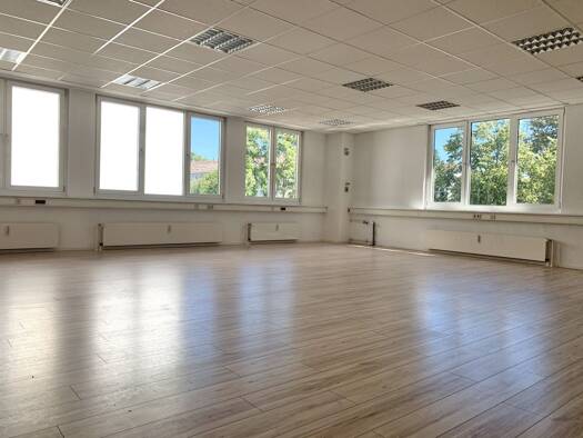 Bürofläche zur Miete 958 € 1 Zimmer 136,8 m² Bürofläche Berliner Allee 37d Altlandsberg 15345