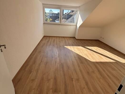 Wohnung zur Miete 390 € 2 Zimmer 47 m² 4. Geschoss frei ab sofort Kardinal-Galen-Str. 120 Duissern Duisburg 47058