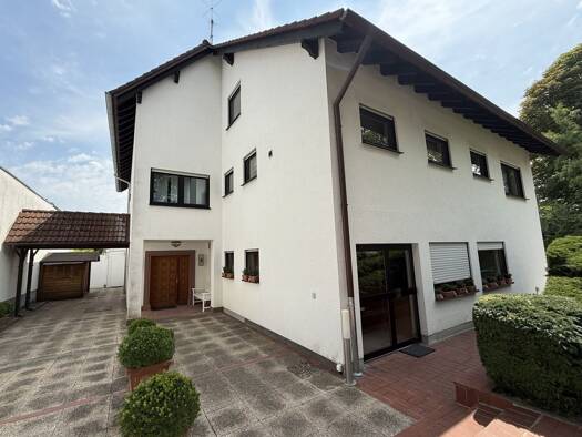 Haus zum Kauf 899.000 € 12 Zimmer 328 m² 1.151 m² Grundstück Groß-Gerau Groß-Gerau 64521