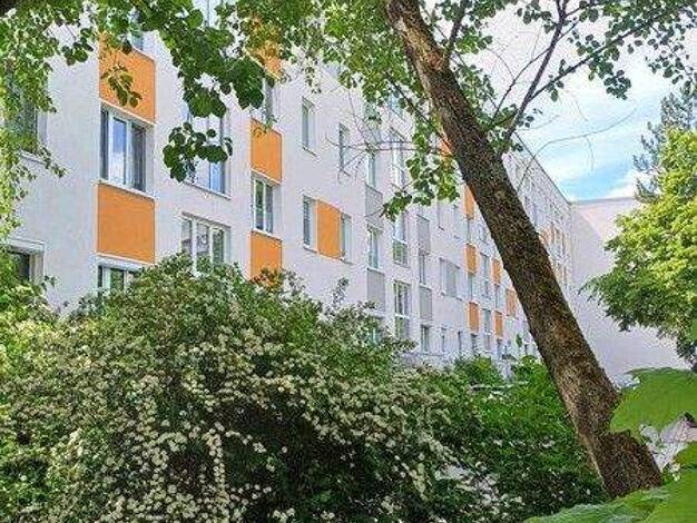 Wohnung zur Miete 546 € 3 Zimmer 58,1 m² 4. Geschoss frei ab 29.12.2025 Hertzstr. 12 Leuben Dresden 01257