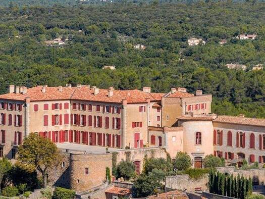 Haus zum Kauf 15.000.000 € 160.000 m² Grundstück La Verdière 83560