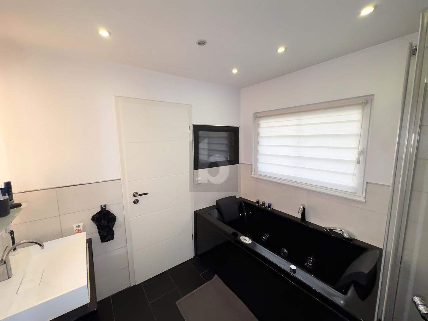 Immobilie in Prümzurlay - LIFESTYLE-HAUS MIT POOL, OUTDOOR-BAR, PV-ANLAGE - Bild 3