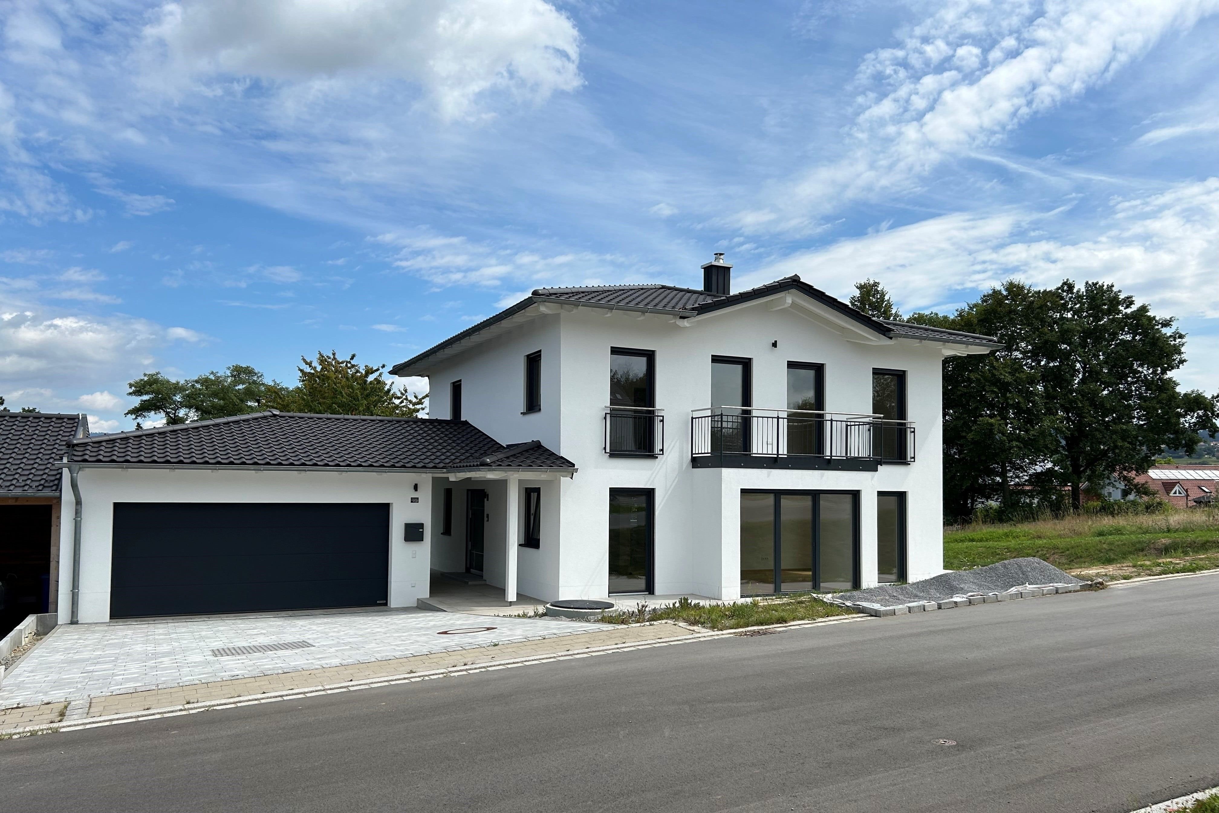 Einfamilienhaus zum Kauf 690.000 € 5 Zimmer 135 m²<br/>Wohnfläche 553 m²<br/>Grundstück ab sofort<br/>Verfügbarkeit Hunderdorf Hunderdorf 94336