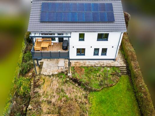 Einfamilienhaus zum Kauf 6 Zimmer 196 m² 743 m² Grundstück frei ab sofort Gelnhausen Gelnhausen 63571