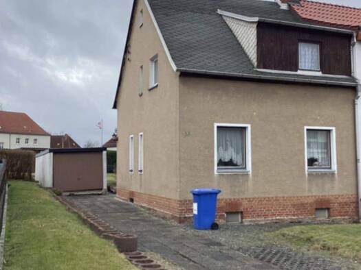 Doppelhaushälfte zum Kauf 59.000 € 3 Zimmer 128 m² 460 m² Grundstück frei ab sofort Straße der Selbsthilfe Werdau 08412