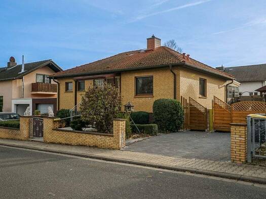 Einfamilienhaus zum Kauf provisionsfrei 589.000 € 5 Zimmer 150 m² 622 m² Grundstück Mommenheim 55278