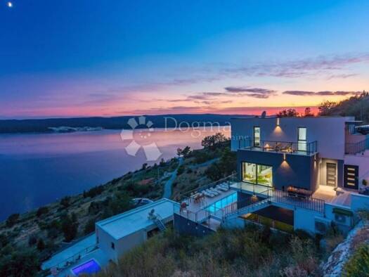 Haus zum Kauf 1.300.000 € 10 Zimmer 350 m² Lokva Rogoznica, Omis Omis