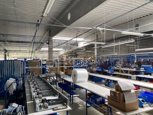 Produktionshalle zum Kauf 11.000.000 € 10.800 m² Lagerfläche Bratislava Hlohovec 917 03