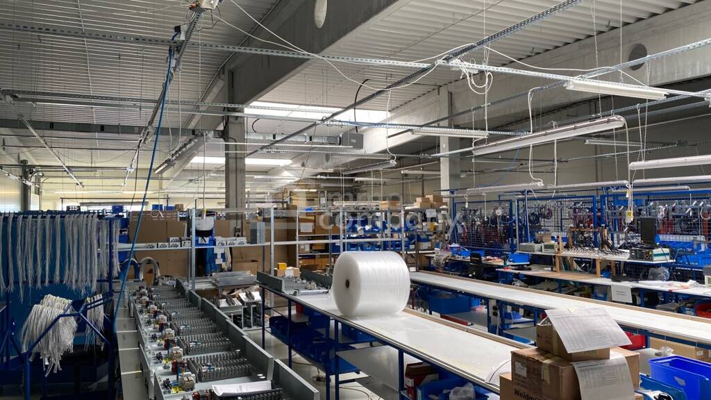 Produktionshalle zum Kauf 10.800 m² Lagerfläche Hlohovec 920 01