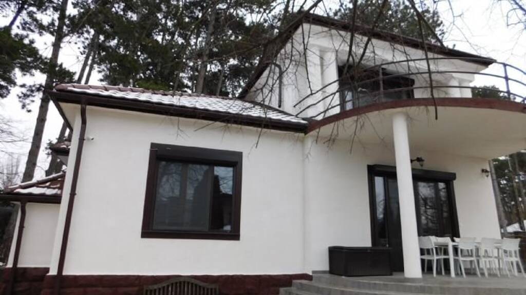 Villa zum Kauf 747.500 € 5 Zimmer 150 m² 1.086 m² Grundstück frei ab sofort Siófok 8600