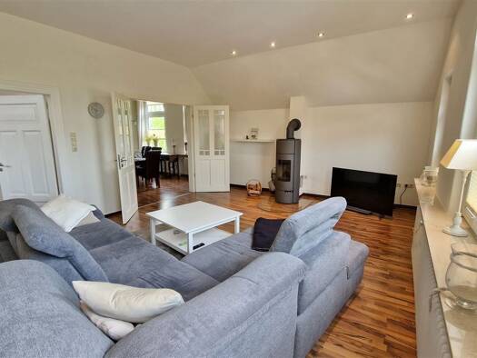 Wohnung zur Miete 1.050 € 5 Zimmer 140 m² frei ab 01.12.2026 Hohenkirchen Wangerland 26434