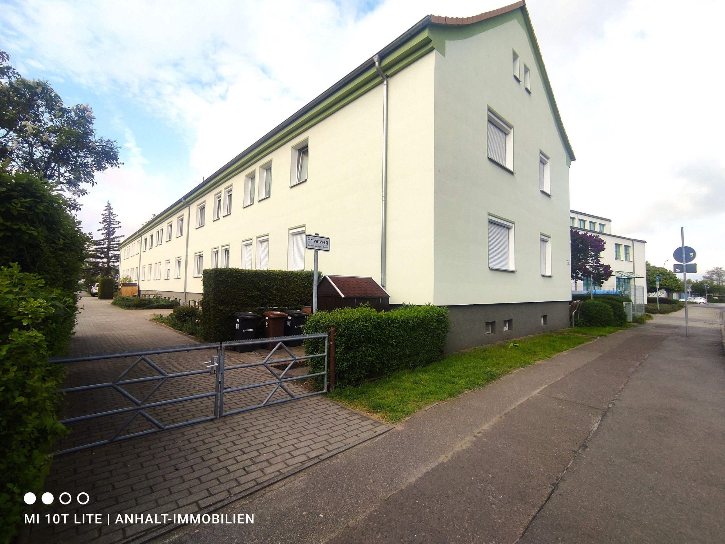 Wohnung zum Kauf 65.000 € 3 Zimmer 64,7 m²<br/>Wohnfläche 1.<br/>Geschoss Reudenerstr. 79 Wolfen Bitterfeld-Wolfen OT Wolfen 06766