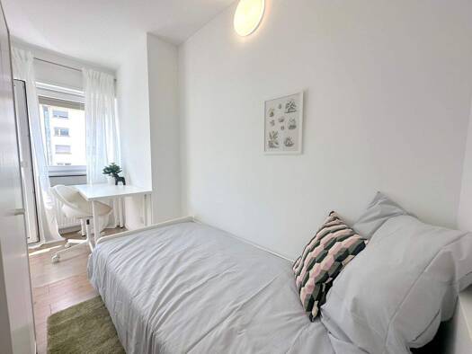 Wohnung zur Miete nur mit Wohnberechtigungsschein 490 € 1 Zimmer 10 m² 5. Geschoss frei ab sofort L14 5 Quadrate Mannheim 68161