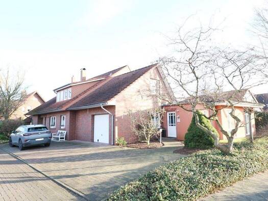 Einfamilienhaus zum Kauf 625.000 € 8 Zimmer 235,7 m² 687 m² Grundstück Cloppenburg 49661